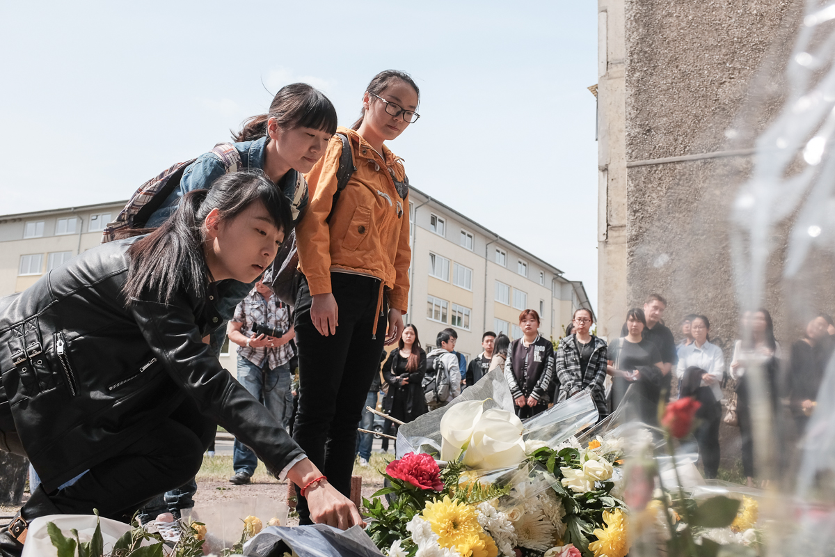 Gedenkminute für Yangjie Li in Dessau